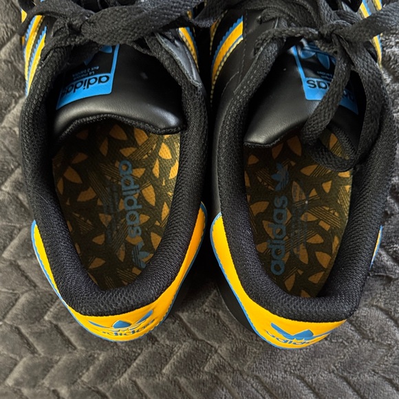 Adidas Men’s Black, Orange and Blue Sneakers Size 11 - Picture 6 of 8